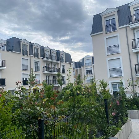 Le Chic De Villiers Sur Marne Apartment Exterior photo