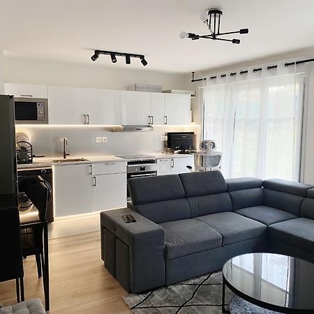 Le Chic De Villiers Sur Marne Apartment Exterior photo