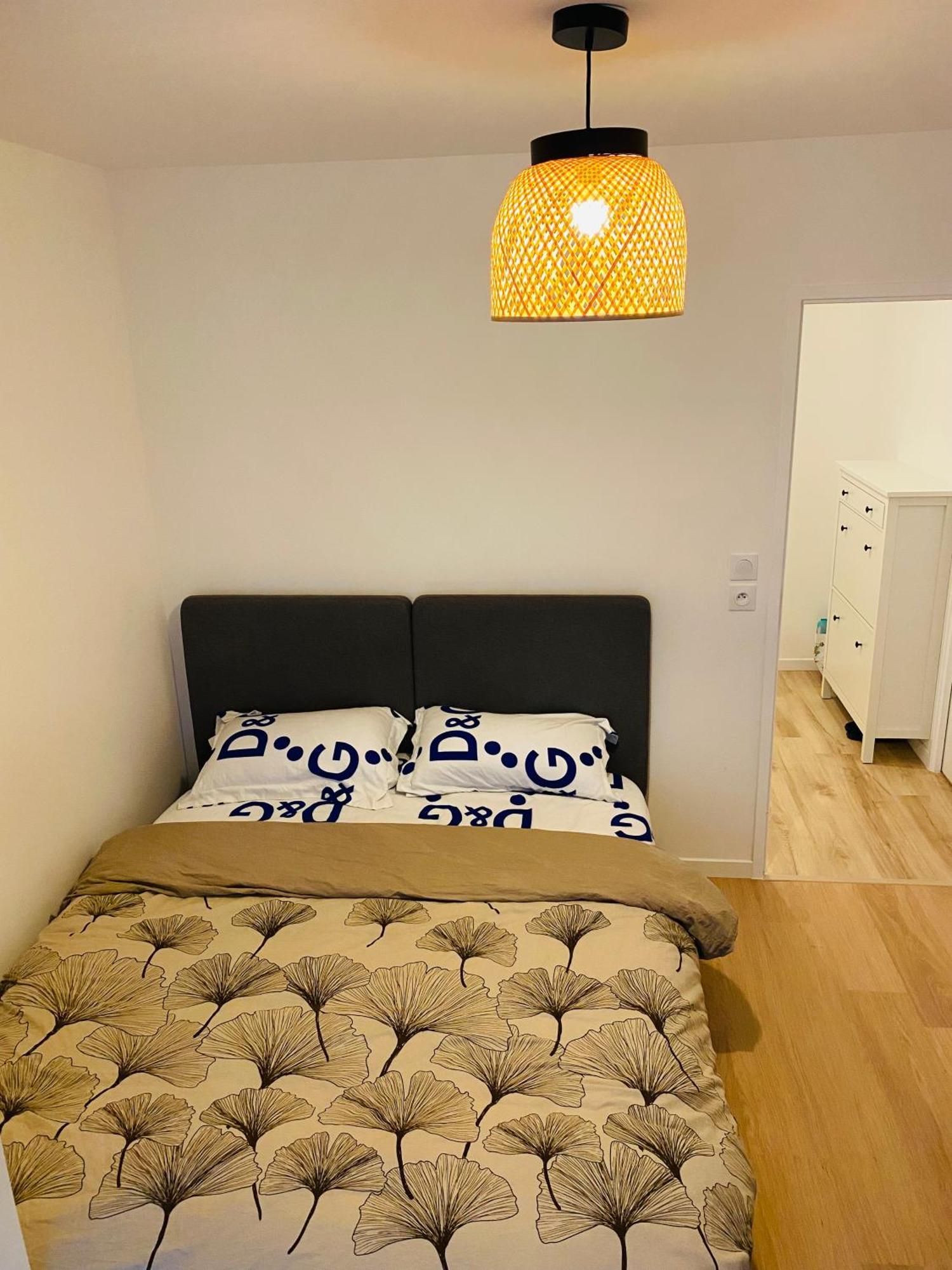 Le Chic De Villiers Sur Marne Apartment Exterior photo